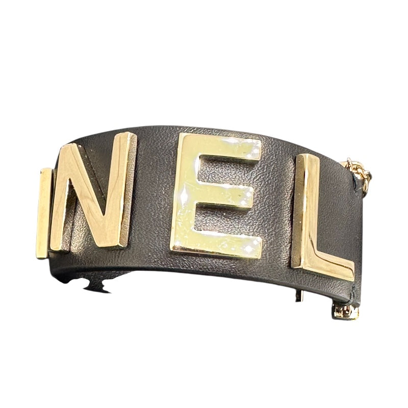 シャネル CHANEL ロゴレザーブレスレット ブラック レザー　メタル レディース ブレスレット