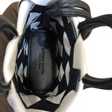 ボッテガ・ヴェネタ BOTTEGA VENETA バッグチャーム ブラック・ホワイト レザー ユニセックス チャーム