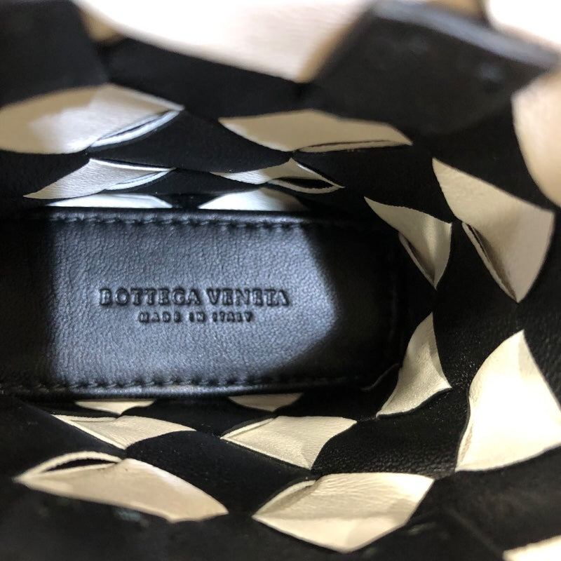 ボッテガ・ヴェネタ BOTTEGA VENETA バッグチャーム ブラック・ホワイト レザー ユニセックス チャーム