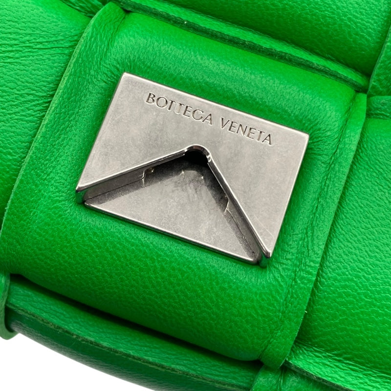 ボッテガ・ヴェネタ BOTTEGA VENETA キャンディパデッドカセット グリーン レザー レディース ショルダーバッグ