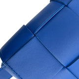 ボッテガ・ヴェネタ BOTTEGA VENETA カセットベルトバッグ 668572 ブルー レザー レディース ボディバッグ