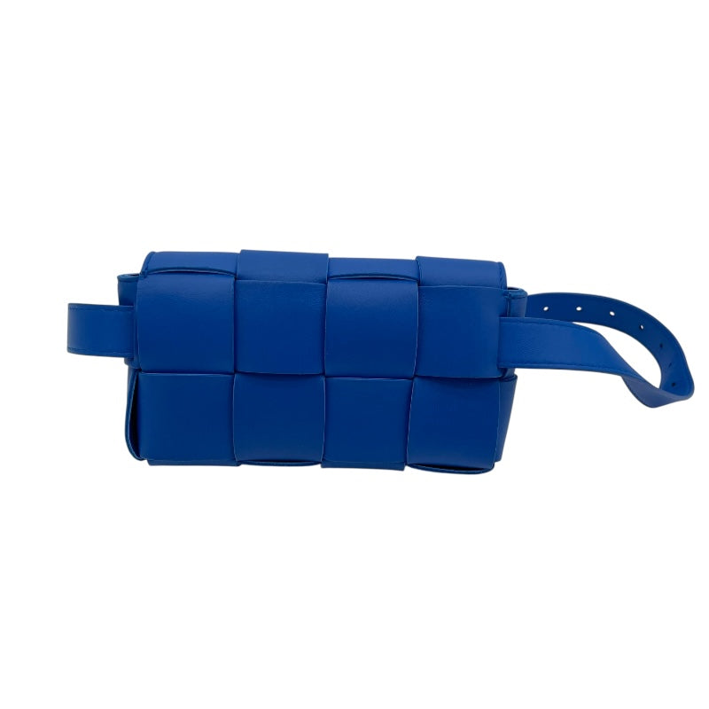 ボッテガ・ヴェネタ BOTTEGA VENETA カセットベルトバッグ 668572 ブルー レザー レディース ボディバッグ