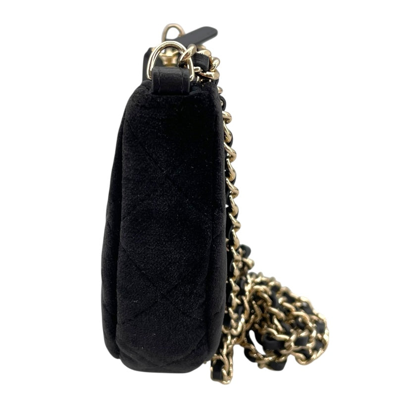 シャネル CHANEL 2024イヤーズギフトマトラッセハーフムーン チェーンショルダーバッグ ブラック GD金具 ベロア レディース ショルダーバッグ
