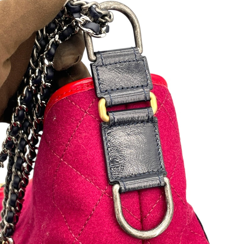 シャネル CHANEL ガブリエル ドゥ シャネル ホーボー ラージ A93824 24番台 ボルドー×ネイビー フェルト/カーフ レディース ショルダーバッグ
