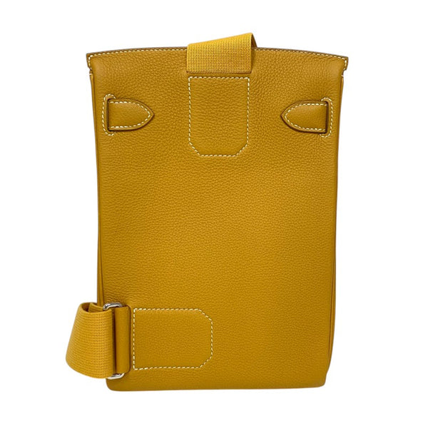 エルメス HERMES ケリーアッカドPM B刻印　(2023年製) ナチュラルサブレ シルバー金具 トゴ ユニセックス ボディバッグ