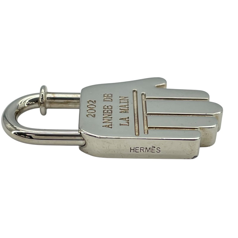 エルメス HERMES カデナハンドモチーフ2002年 ANNEE DE LE MAIN シルバー メタル アクセサリー