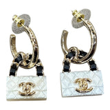 シャネル CHANEL バッグモチーフフープピアス ゴールド メタル　レジン　レザー アクセサリー