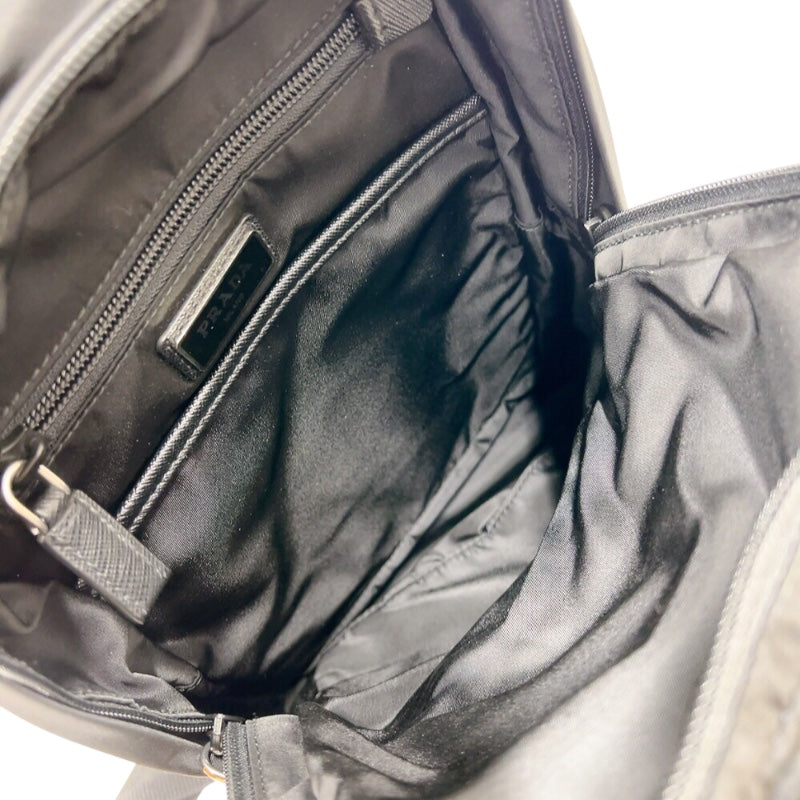 プラダ PRADA ワンショルダーバッグ ブラック シルバー金具