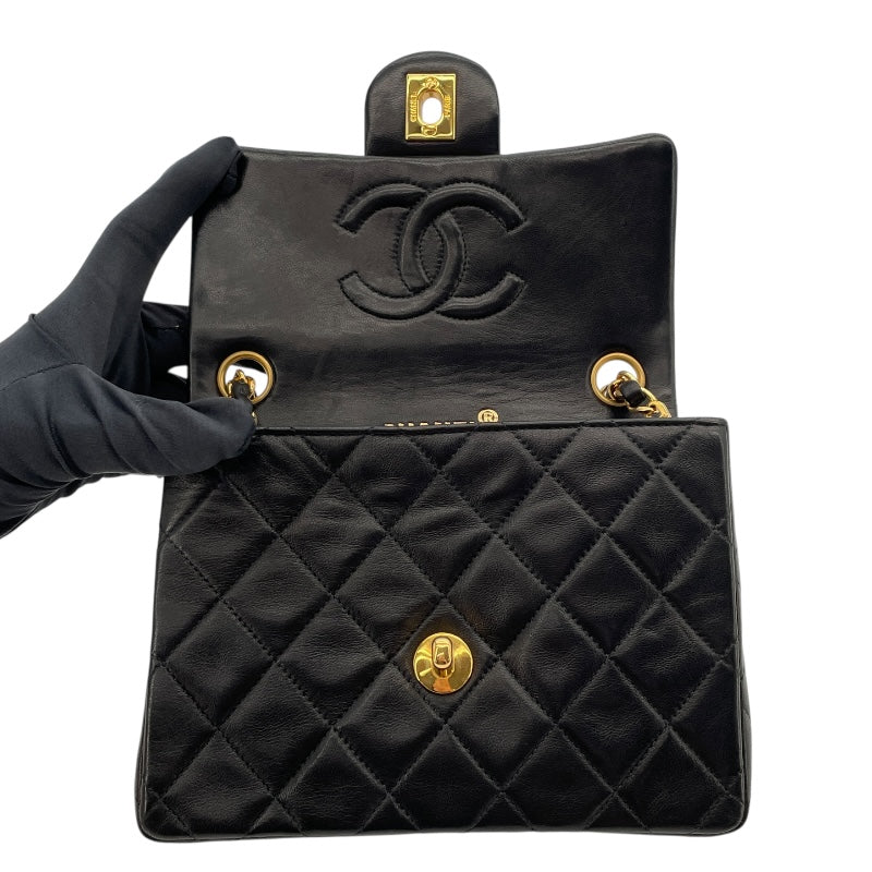 シャネル CHANEL ミニマトラッセ18 A01115　3番台 ブラック　ゴールド金具 ラムスキン レディース ショルダーバッグ