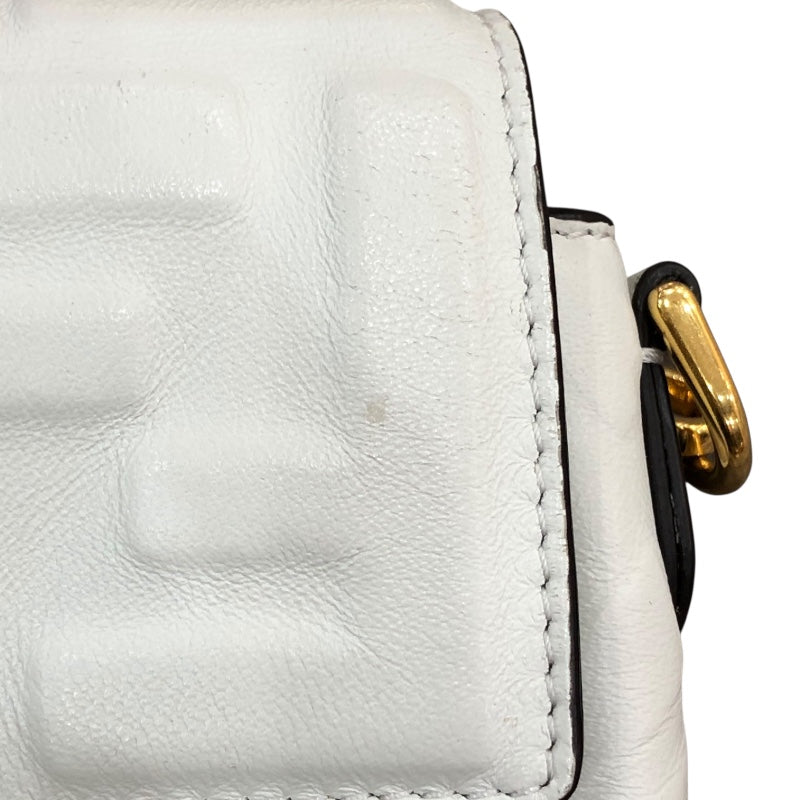 フェンディ FENDI バゲット･スモール 8BS017 ホワイト/ゴールド金具 レザー レディース ショルダーバッグ