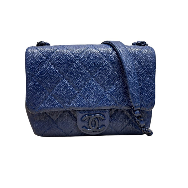 シャネル CHANEL マトラッセ　スモールフラップバッグ ブルー キャビアスキン レディース ショルダーバッグ