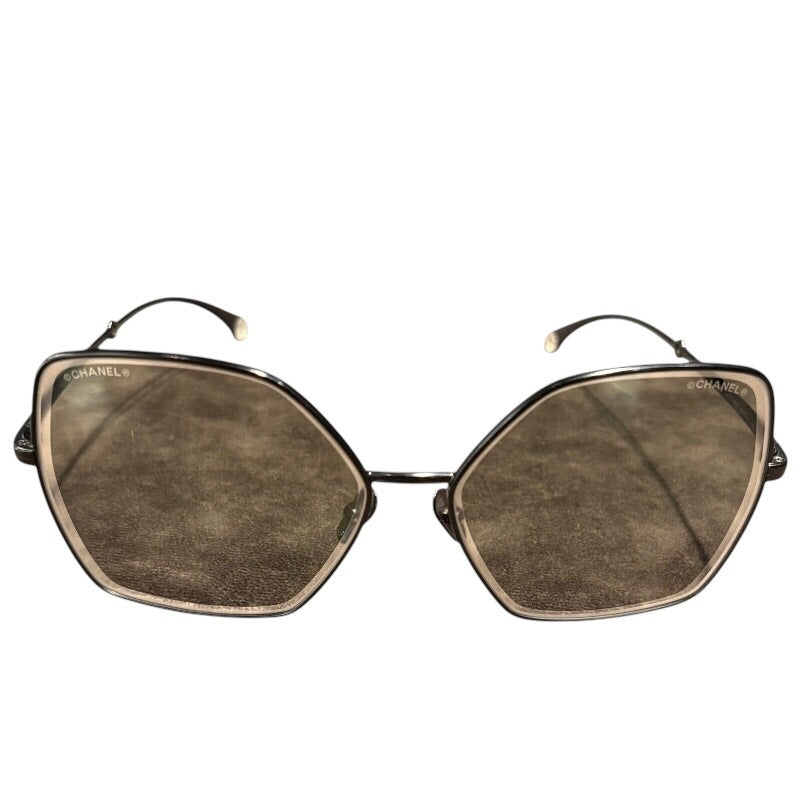シャネル CHANEL バタフライ　サングラス 4262 ブラック メタル×フェイクパール ユニセックス サングラス