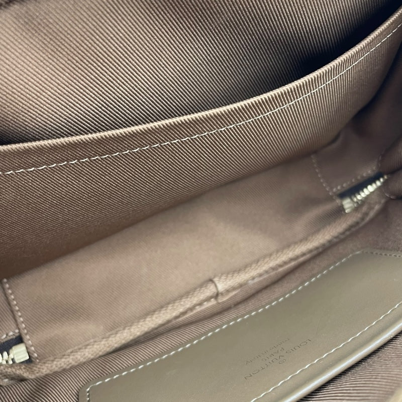 ルイ・ヴィトン LOUIS VUITTON ユーティリティ・クロス M80446 ブラウン モノグラム レディース ショルダーバッグ