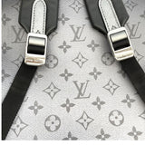 ルイ・ヴィトン LOUIS VUITTON ディスカバリーバッグパック M30835 シルバー タイガラマ メンズ リュック・デイパック