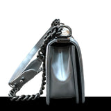 シャネル CHANEL ボーイシャネル25 A67086 シルバー SV金具 エナメル ユニセックス ショルダーバッグ