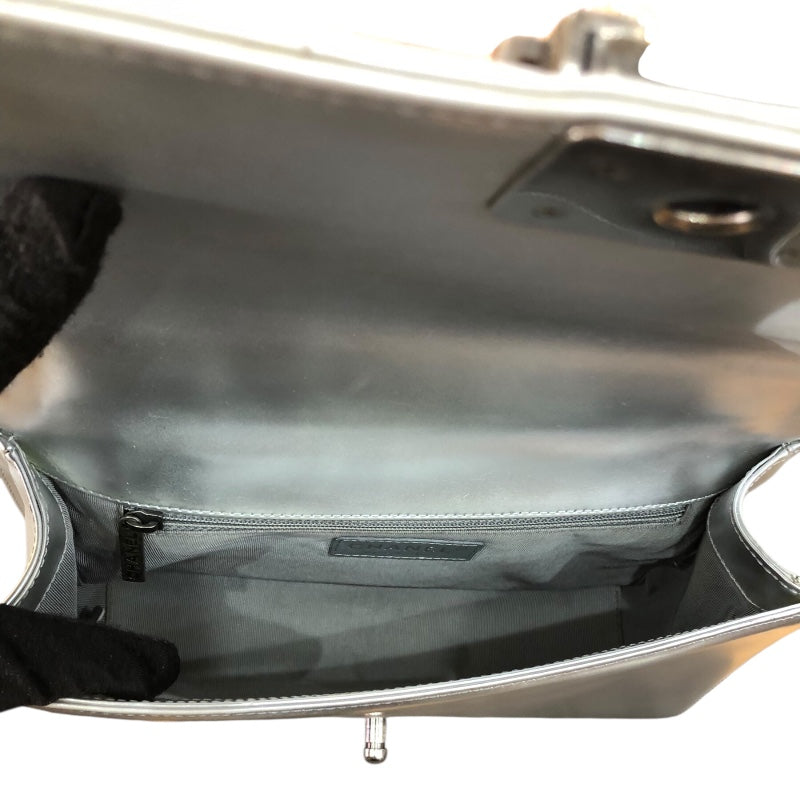 シャネル CHANEL ボーイシャネル25 A67086 シルバー SV金具 エナメル ユニセックス ショルダーバッグ