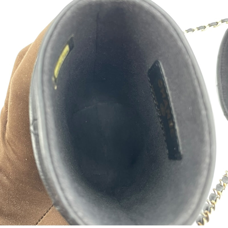 シャネル CHANEL マトラッセサングラス ショルダー 2番台 ブラック GD金具 カーフ レディース その他小物