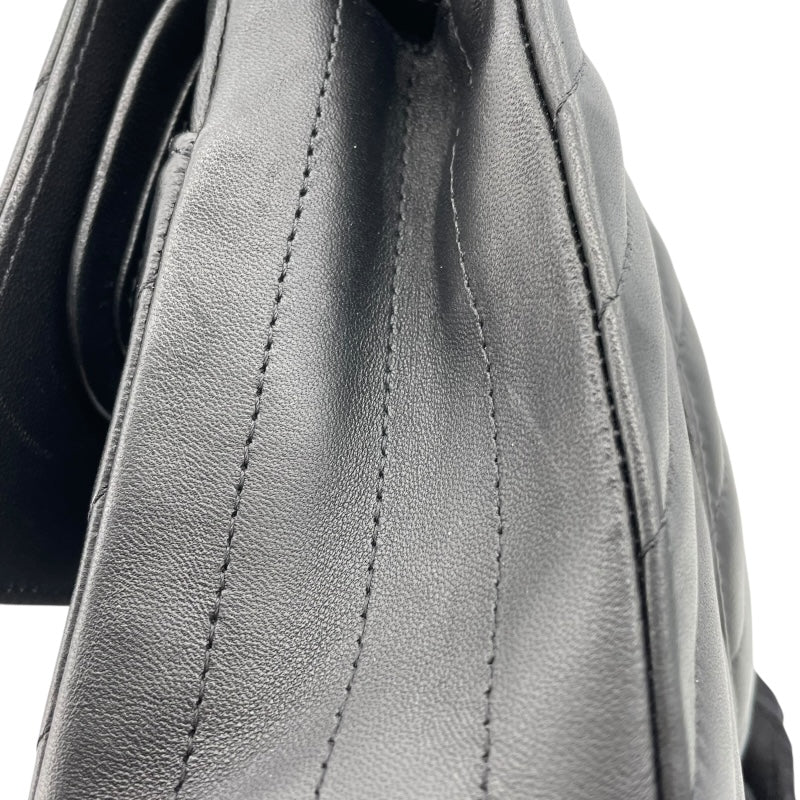 シャネル CHANEL Vステッチ チェーン ショルダー A01166 30番台 ブラック　シルバー金具 ラムスキン レディース ショルダーバッグ