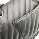 シャネル CHANEL Vステッチ チェーン ショルダー A01166 30番台 ブラック　シルバー金具 ラムスキン レディース ショルダーバッグ