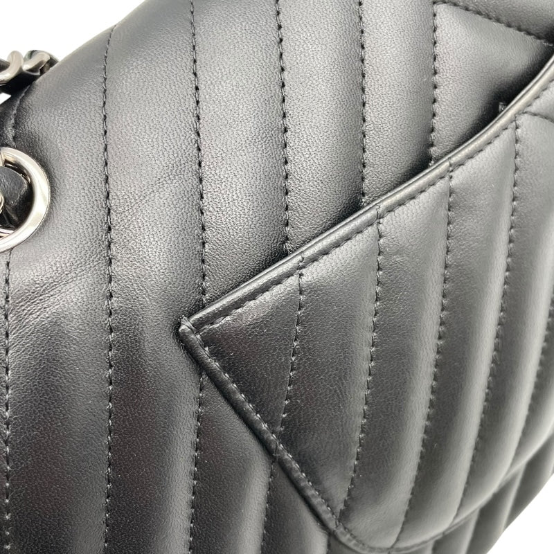 シャネル CHANEL Vステッチ チェーン ショルダー A01166 30番台 ブラック　シルバー金具 ラムスキン レディース ショルダーバッグ