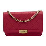 シャネル CHANEL チェンウォレット 24番台 ピンク GD金具 カーフ レディース ショルダーバッグ