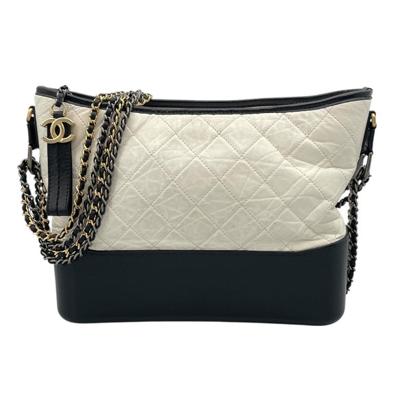 シャネル CHANEL ガブリエル ミディアム A93824 26番台 ホワイト ブラック  SV金具 GD金具 カーフレザー レディース ショルダーバッグ