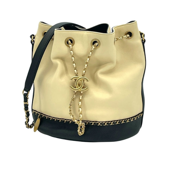 シャネル CHANEL 巾着ショルダー 27番台 ベージュ GD金具 カーフ レディース ショルダーバッグ
