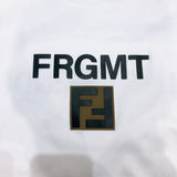 フェンディ FENDI ×FRAGMENT フロントロゴ半袖Tシャツ　2023 FY1144 ホワイト コットン メンズ 半袖Ｔシャツ