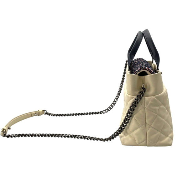 シャネル CHANEL マトラッセ ツイードフラップ ハンドバッグ A93270 22番台 ホワイト ネイビー ラムスキン ツイード レディース ハンドバッグ