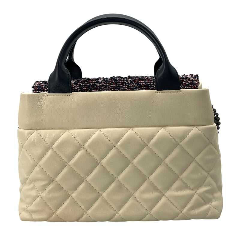 シャネル CHANEL マトラッセ ツイードフラップ ハンドバッグ A93270 22番台 ホワイト ネイビー ラムスキン ツイード レディース ハンドバッグ