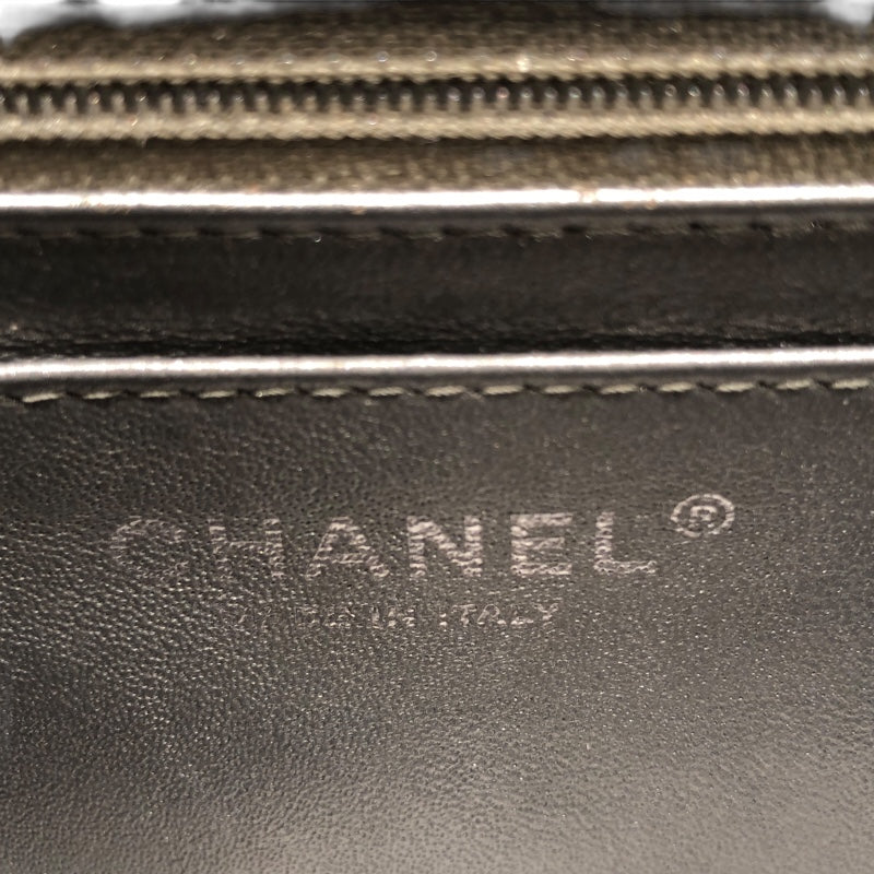 シャネル CHANEL ミニマトラッセ20 A69900 シルバー　シルバー金具 レザー レディース ショルダーバッグ