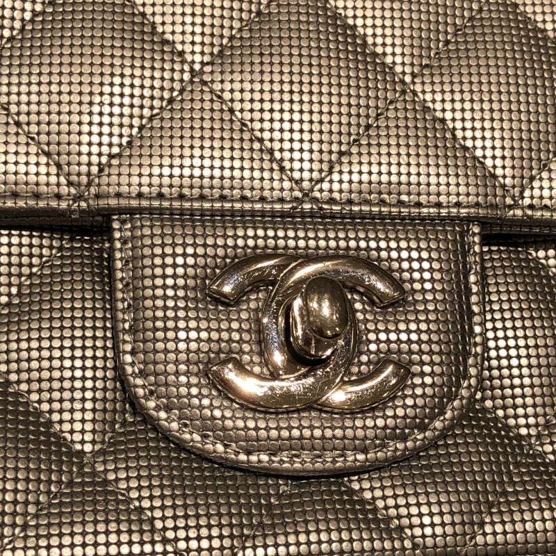 シャネル CHANEL ミニマトラッセ20 A69900 シルバー　シルバー金具 レザー レディース ショルダーバッグ
