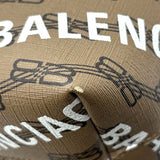 バレンシアガ BALENCIAGA シグネチャーミディアムショッパー 702698 ベージュ×ブラウン ゴールド金具 BBモノグラム・キャンバス ユニセックス ハンドバッグ