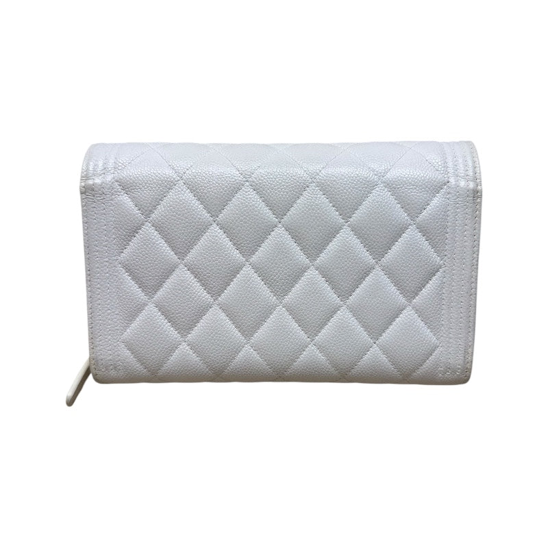 CHANEL ボーイシャネル スモールウォレット　キャビアスキン BOY CHANEL シャネル 財布 三つ折り ボーイシャネル CC キャビア