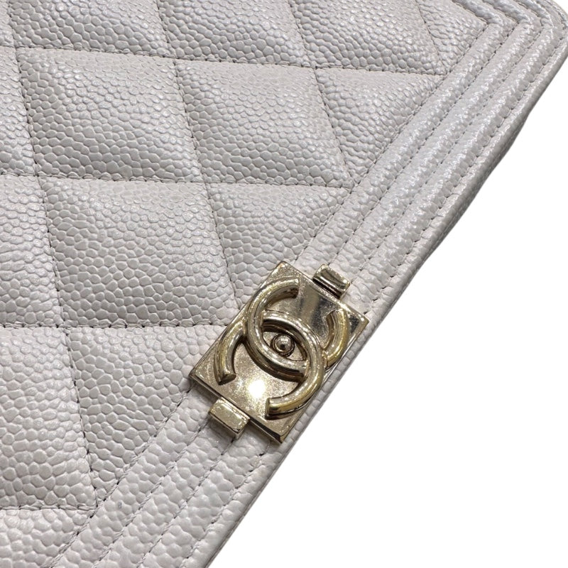 シャネル CHANEL ボーイシャネル　チェーンウォレット ホワイト キャビアスキン レディース ショルダーバッグ