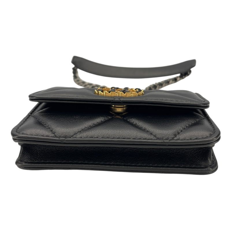 シャネル CHANEL CHANEL19　チェーンクラッチバッグ AP2522 31番台 ブラック GD・SV金具 ラムスキン レディース クラッチバッグ