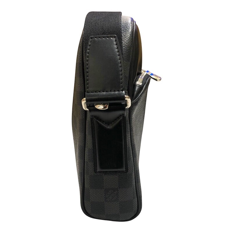 ルイ・ヴィトン LOUIS VUITTON デイトンPM M41408 ブラック/シルバー金具 ダミエグラフィットキャンバス メンズ ショルダーバッグ