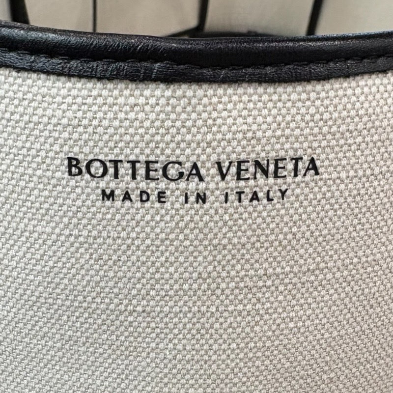 ボッテガ・ヴェネタ BOTTEGA VENETA アルコトートラージ ナチュラル・ブラック キャンバス・レザー メンズ トートバッグ