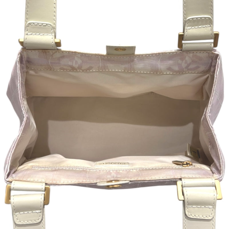 シャネル CHANEL ニュートラベルラインハンドバッグ A20518 7番台 ナイロン レディース ハンドバッグ
