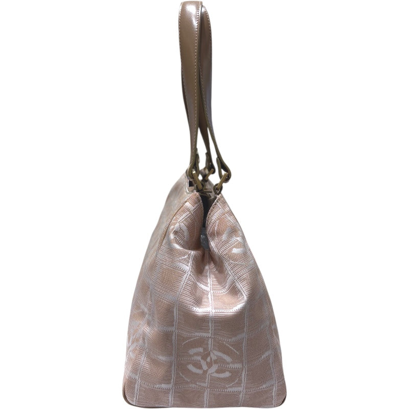 シャネル CHANEL ニュートラベルラインハンドバッグ A20518　8番台 ベージュ ナイロン ハンドバッグ