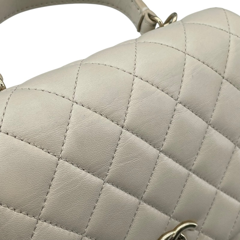 シャネル CHANEL マトラッセ トップ ハンドル 25番台 アイボリー GD金具 ラムスキン レディース ショルダーバッグ