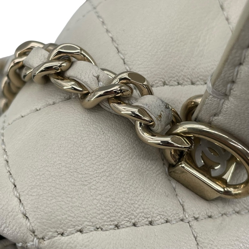 シャネル CHANEL マトラッセ トップ ハンドル 25番台 アイボリー GD金具 ラムスキン レディース ショルダーバッグ