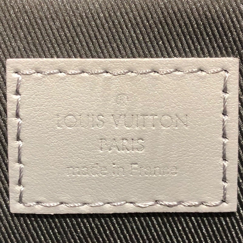 ルイ・ヴィトン LOUIS VUITTON デュオ・メッセンジャー M46104 グレー モノグラム・シャドウ メンズ ショルダーバッグ