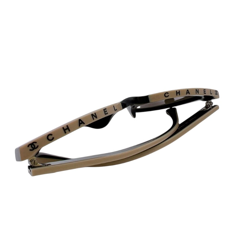 CHANEL サングラス 5414-A ブラック/レッド CHANEL Sunglasses: Butterfly Sunglasses, acetate — Fashion