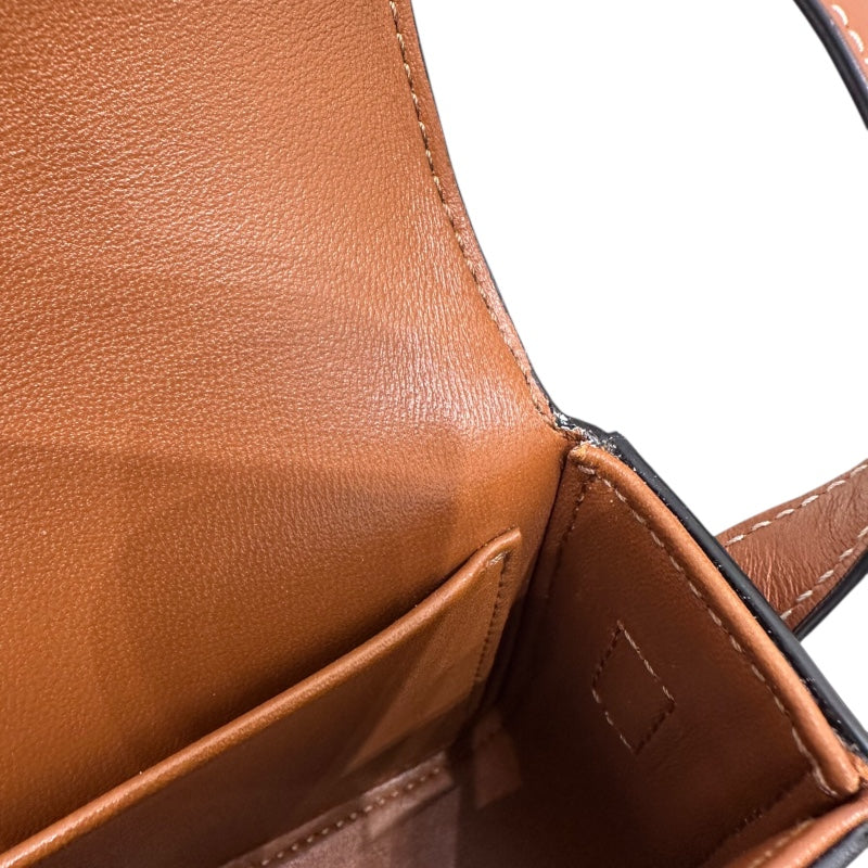 セリーヌ CELINE ショルダーバッグ　クロード 194142 タン トリヨンフキャンバス レディース