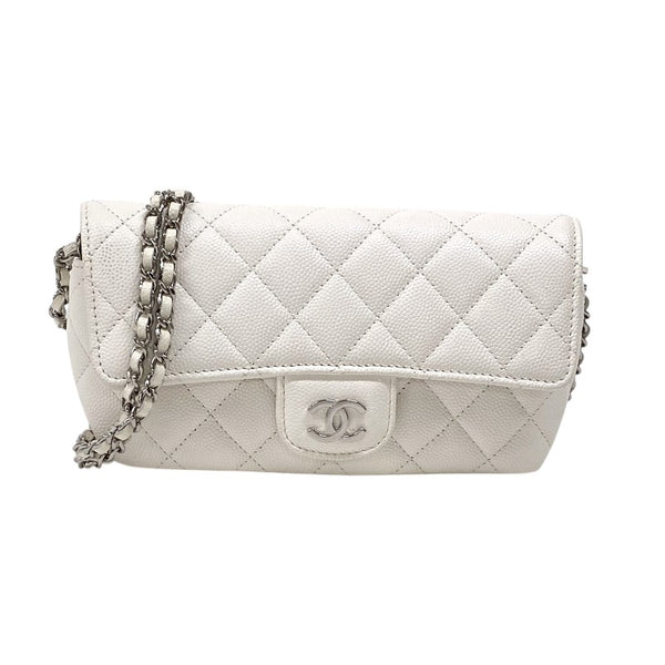 シャネル CHANEL マトラッセ チェーン アイウェアケース AP2044 ホワイト シルバー金具 キャビアスキン レディース ショルダーバッグ