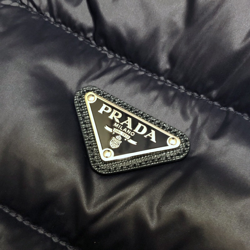 プラダ PRADA トライアングルロゴ ダウンベスト SGA482 ネイビー
