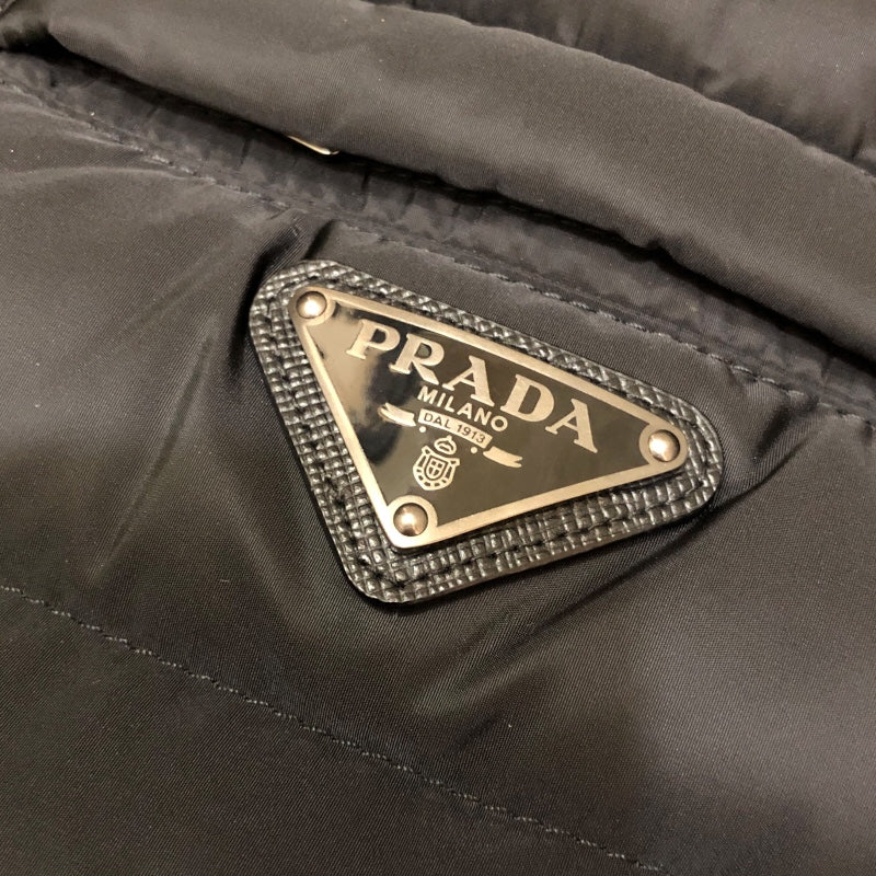 プラダ PRADA トライアングルロゴ ダウンベスト SGJ119 ブラック ナイロン メンズ ダウンベスト