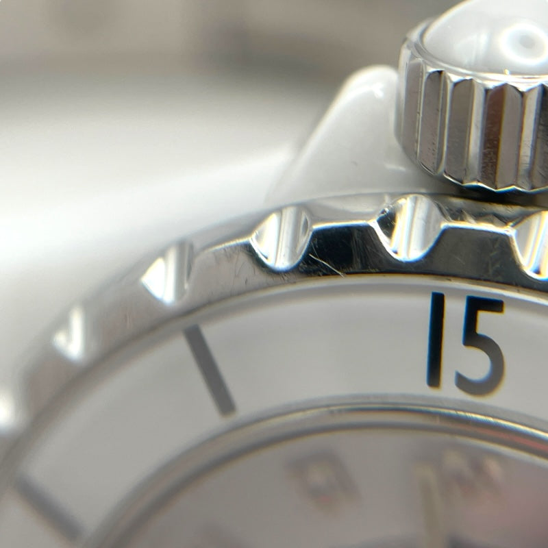 シャネル CHANEL J12 33M H2123 ホワイト セラミック クオーツ レディース 腕時計