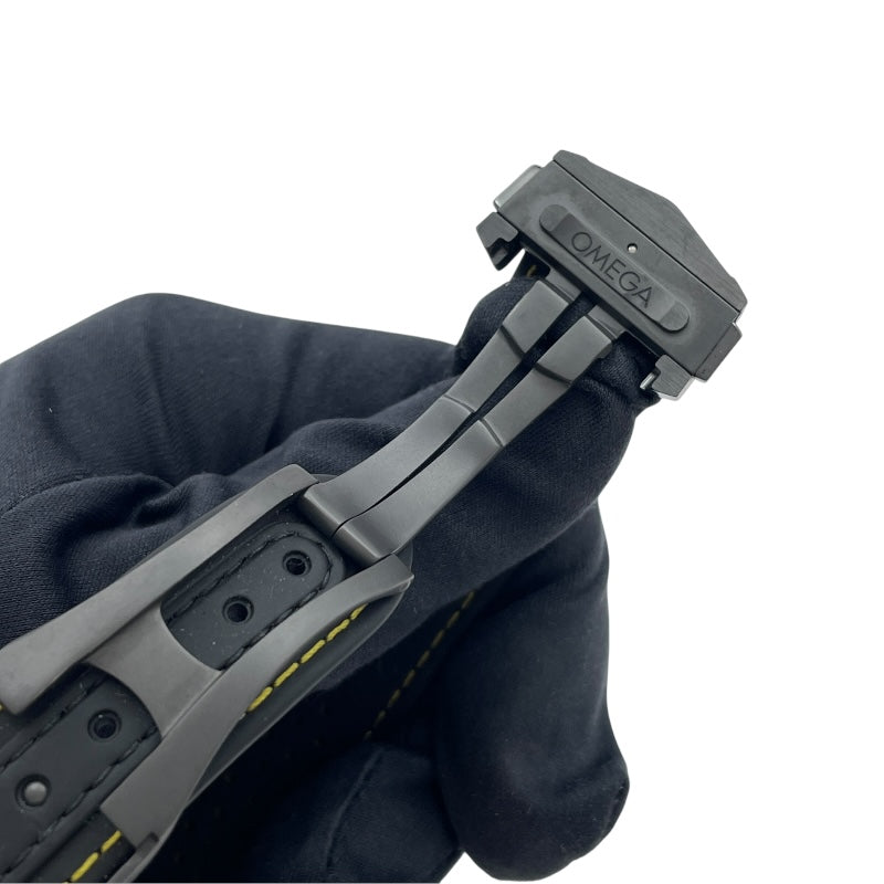 オメガ OMEGA スピードマスター ダーク サイド オブ ザ ムー﻿ン 310.92.44.50.01.001 ブラック セラミック/ラバーベルト 手巻き メンズ 腕時計